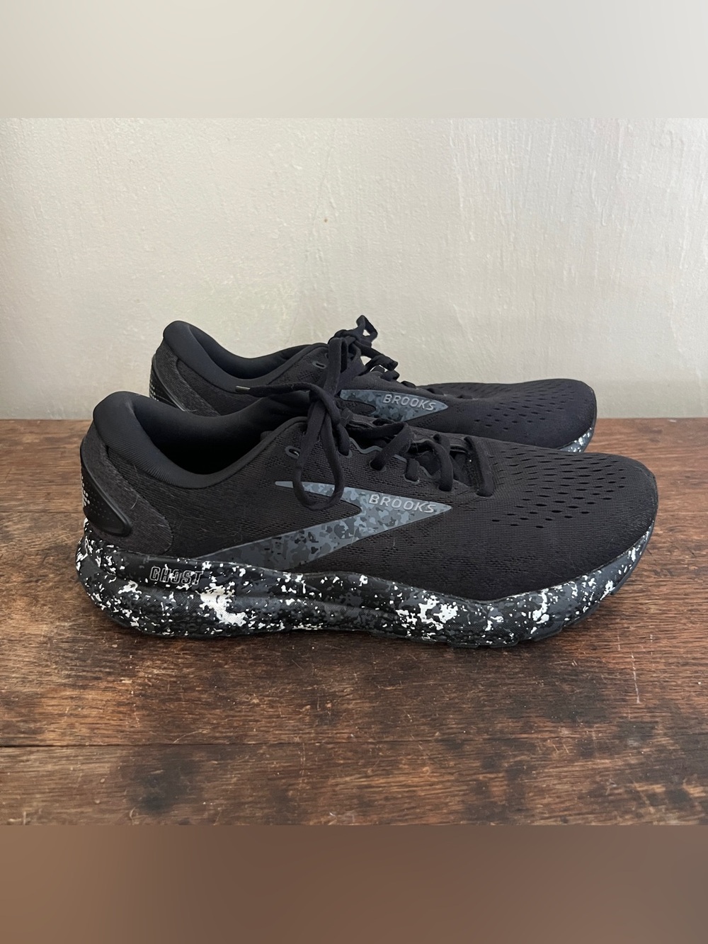 Brooks Ghost 16 Shoes Mens 11 D Black Camo Running Sneaker Gym Walking Athletic